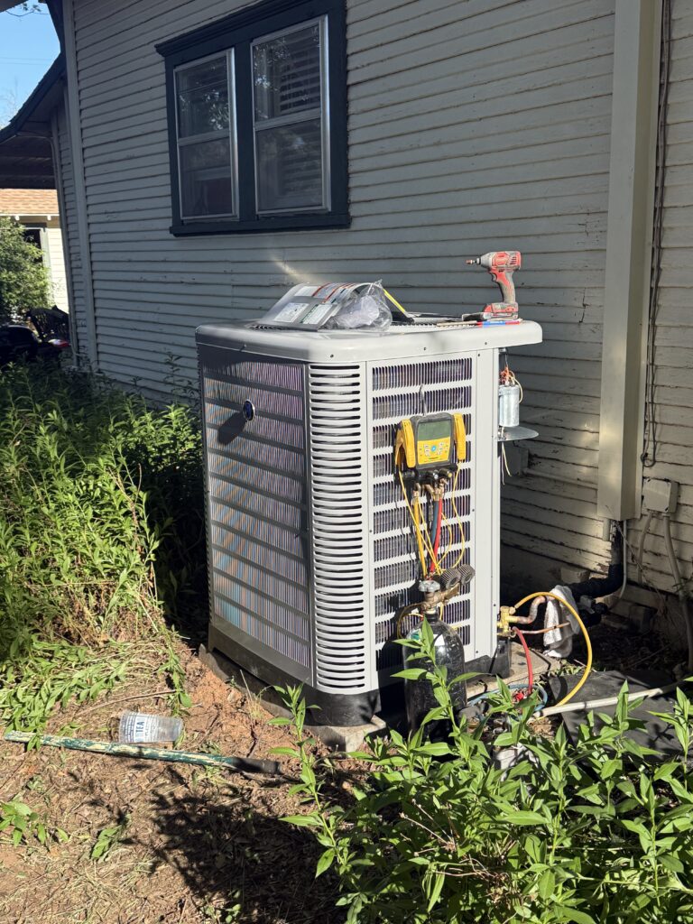 Heat Pump repair taking place in San Angelo.